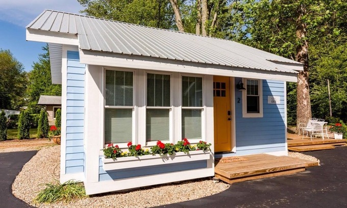 Paw Paw Lake Cabaña | Heron's Nest I Paw Paw Lake Cottages I Erie #2
