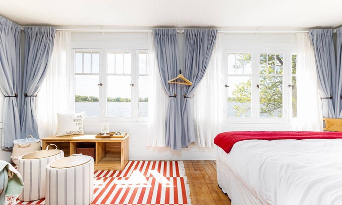 Shipshewana Casa | Herons Perch: Peaceful Lakefront Cottage in Shipshewana close to all the fun!