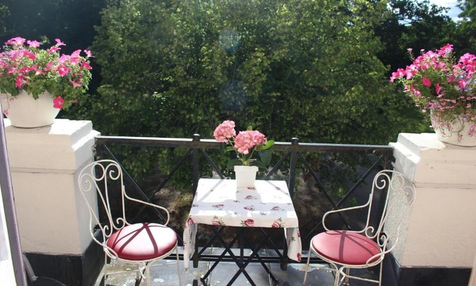 Gunnebo Cama Y Desayuno | Herrgårds Hotell gyllene Hästen
