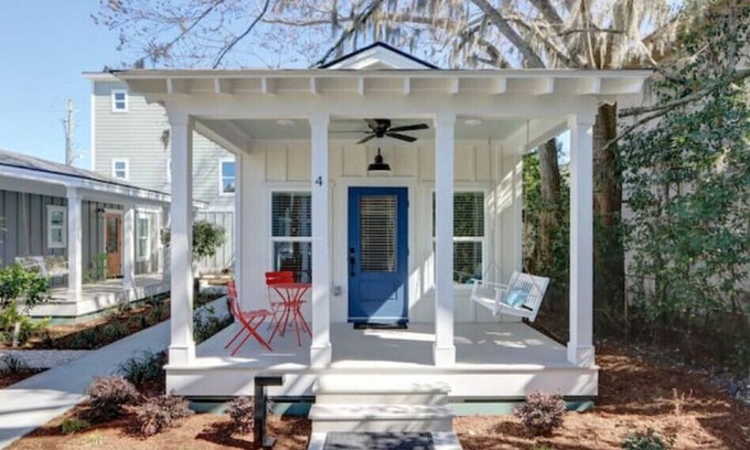 Thunderbolt Cabaña | Herrin Hideout - in the heart of the Lowcountry