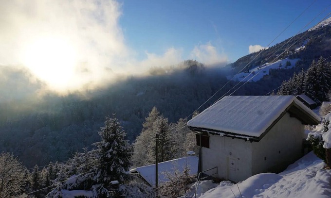 Sevelen Chalet De Esquí | Herzli-chalet mit Hotpot in den Schweizer Bergen