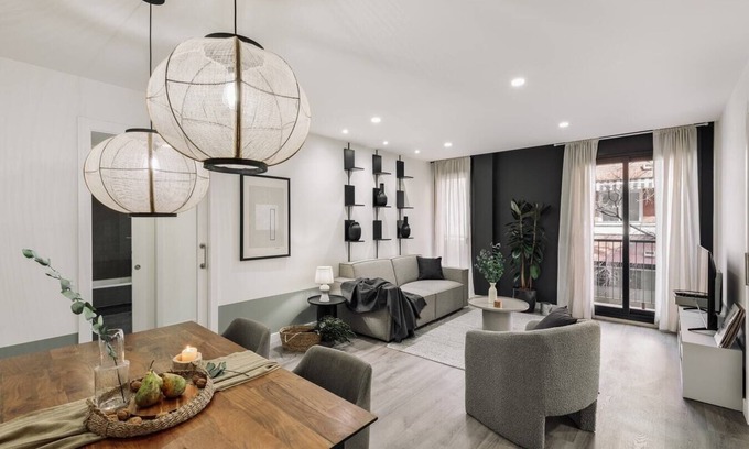 Les Corts Apartamento | Heures - 2 bedroom, office and pool in Les Corts