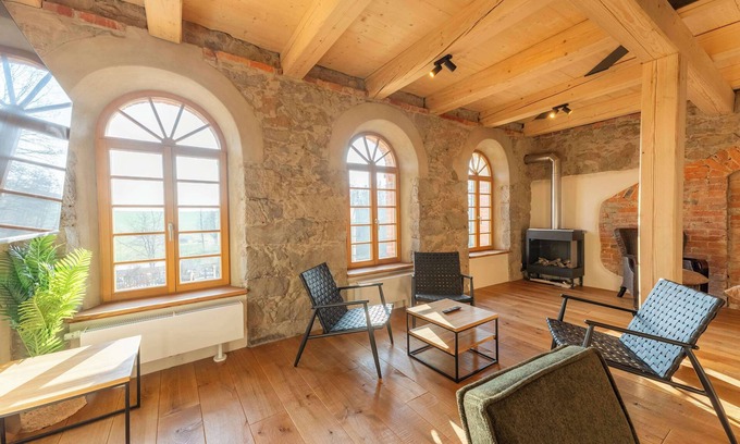 Buhlau Apartamento | HexenburgbeiDresden 4-Raum Architektengaleriew., Whirlwanne, Kamin, Balkon