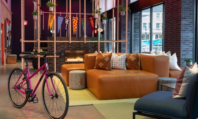 Goose Hollow Casa | Hey gorgeous! You seem like you’re up for a good time.
