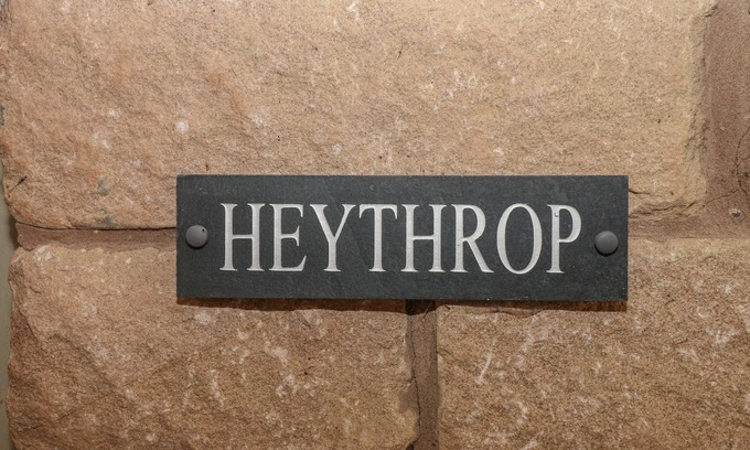 Farley Cabaña | Heythrop, FARLEY CERCA DE LAS TORRES ALTON