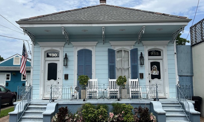 Bywater Casa | Belleza en AGUA HGTV como se ve en New Orleans Reno - Impresionante espaciosa de 1 dormitorio