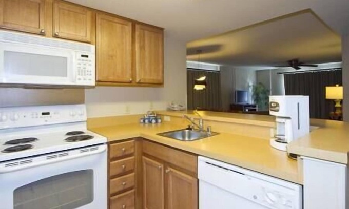 Waikiki Complejo | HGVC Waikiki Beach Walk Resort & Spa, Hot Tub-Pool