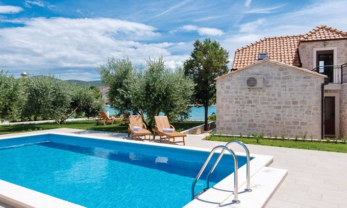 Loviste Casa | HH Lovište Three Bedroom Holiday Home,Pool&SeaView