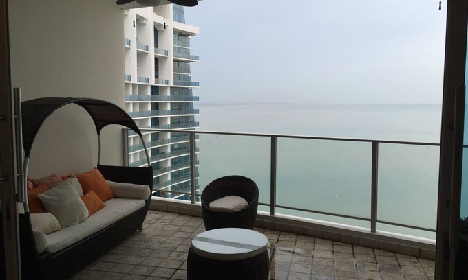 Punta Pacifica Condominio | Lujoso 3/3 sobre 3. 000 ft2 Condo en Ciudad de Panamá al lado del Trump Hotel & Casino