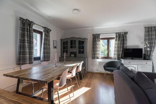 Podkoren Apartamento | Hiša MIHA Stunning Spacious House & Apartment Podkoren Kranjska Gora