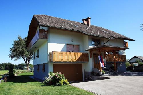 Sencur Casa | Hiša na Vrtu