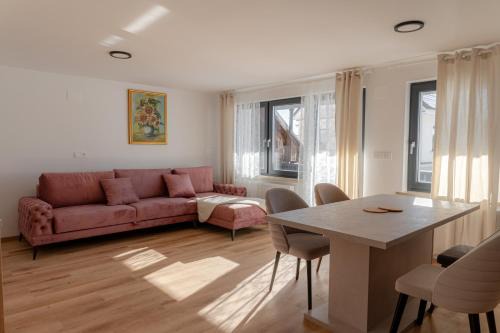 Grad Apartamento | Hiša S'TJE Krvavec Ski Resort