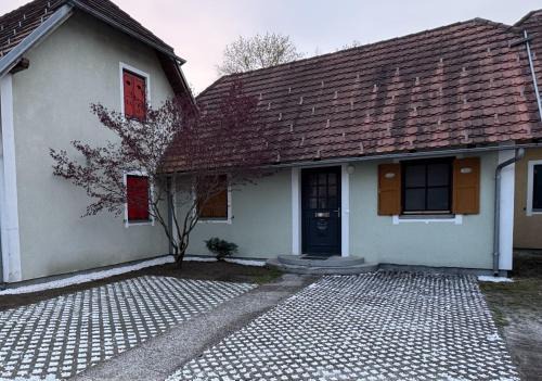 Terme Catez Casa | Hiška HOME- TERME ČATEŽ - VKLJUČENE KOPALNE KARTE