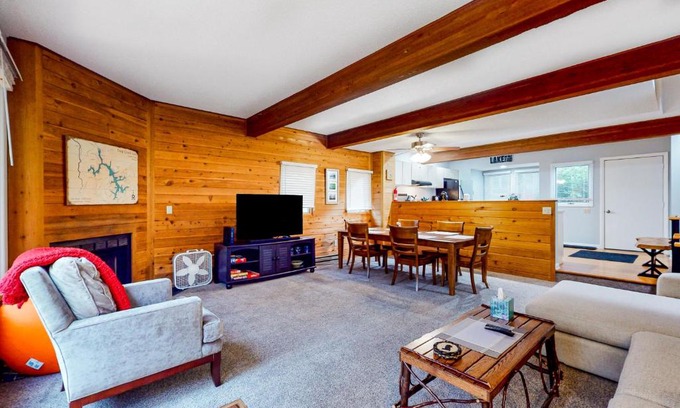 McHenry Casa | Hibernation Hideaway