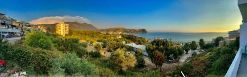 Himare Apartamento | Hibiscus Accommodations and breakfast , Himarë