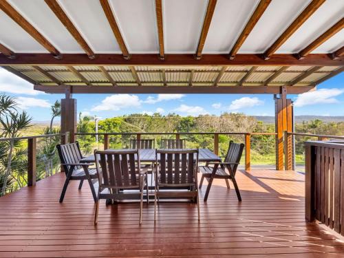 Brooms Head Casa | Hibiscus Dreaming - Walking distance to the beach