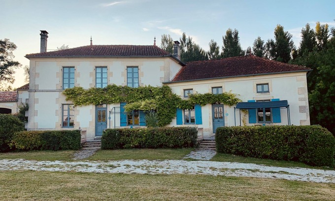 Cherves-Richemont Casa | Hibou - charming 2 bedroom gite with pool