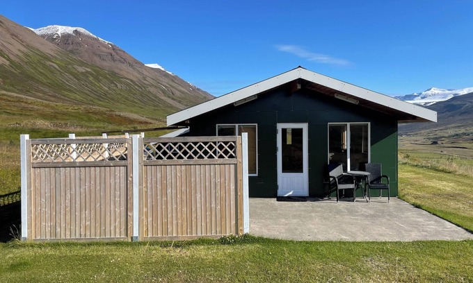 Olafsfjordur Cabina | Hidden Cabin with outdoor hot tub