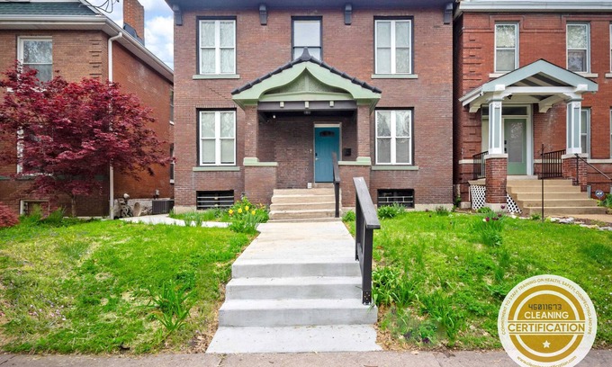 Tower Grove South Casa | Hidden Gem in the Heart of St. Louis / ABODEbucks