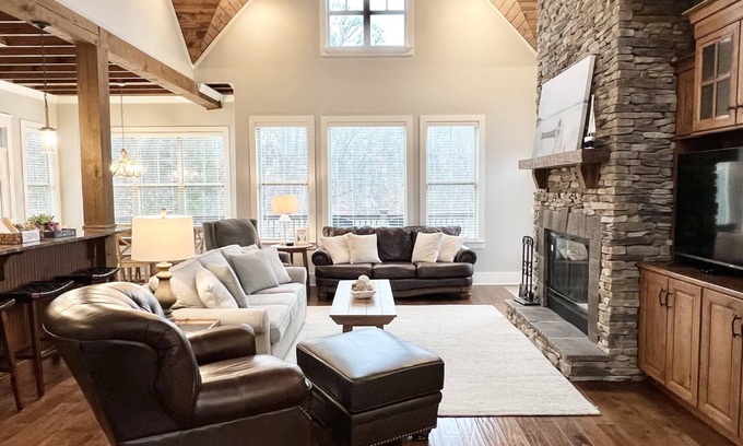 Spring City Casa | Hidden Gem Lakeside Retreat w/Private Dock & Slip