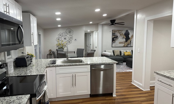 Flowery Branch Casa | Hidden gem near Lake Lanier, smart TV’s
