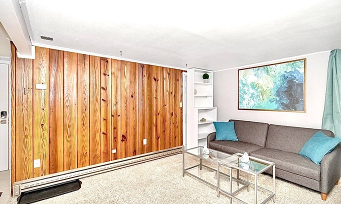 South St. Paul Apartamento | Hidden Gem- Spacious Studio Near Airport