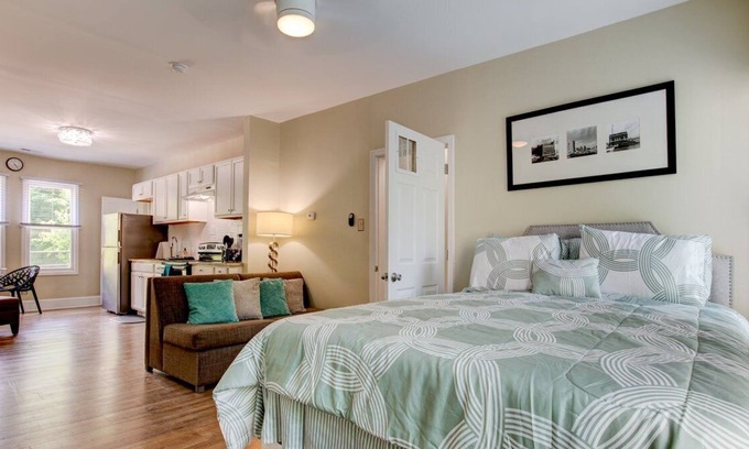 Petersburg Casa | 💎Hidden Gem Studio💎 Queen Bd | 5⭐️ Location