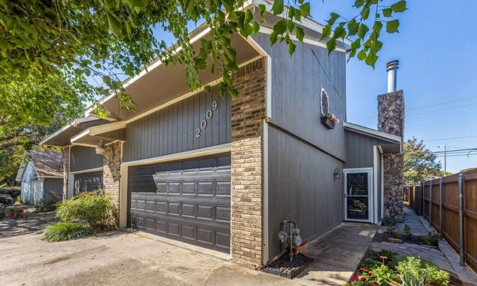 West Arlington Casa | Hidden gem w/hot tub >10 mins to AT&T stadium
