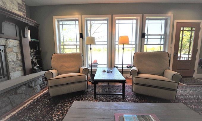 Chestertown Casa | Hidden gem with water and golf course views! Bike ride to downtown!