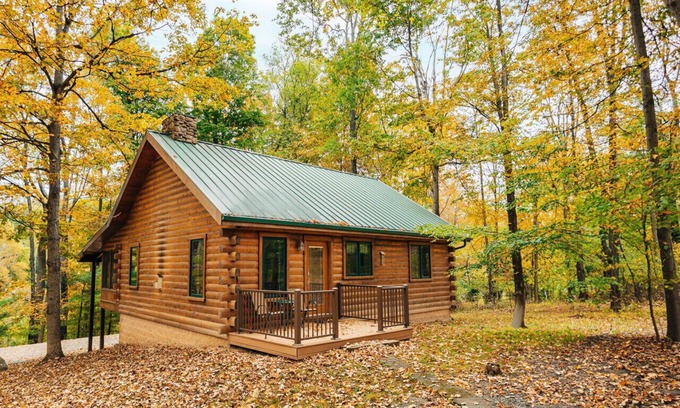 Millersburg Cabina | Hidden Haven Near Top Dining & Attractions