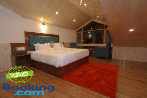 Old Manali Hotel | Hidden Heaven Waterfall view