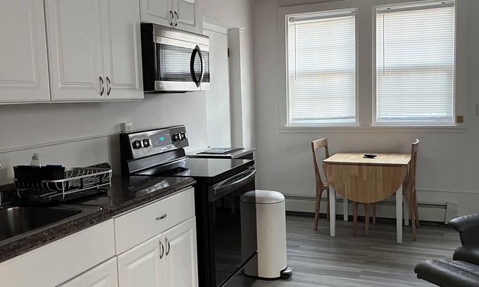 Hampton Bays Cabaña | Hidden Hideaway - Close to All