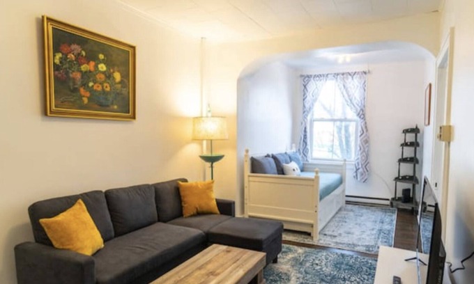 Beacon Apartamento | Hidden Hideaway | Prime Location | Parking