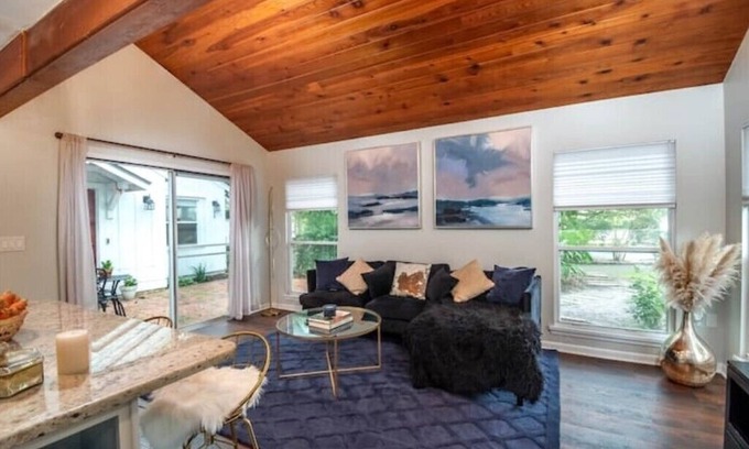 Historic District Casa | Hidden Historic Ocala Bungalow
