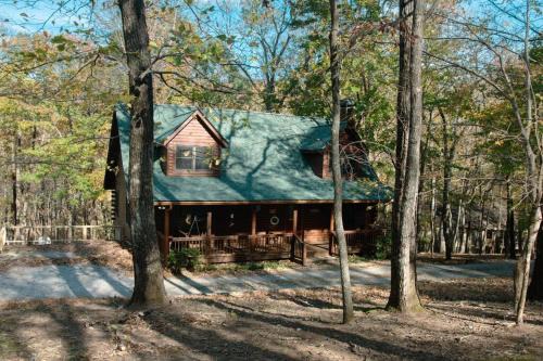 Tate Casa | Hidden Honey Hole Cabin