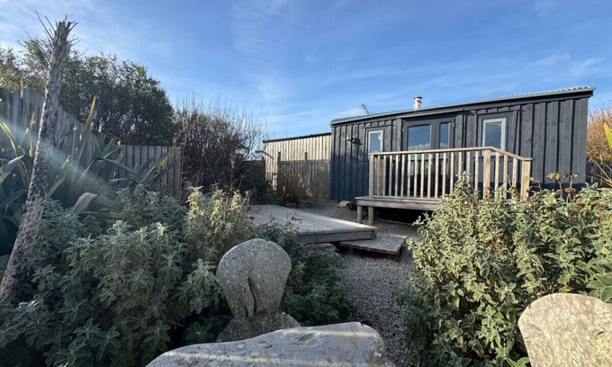 Tintagel Cabina | Hidden Hut Shepards Hut Sleeps 2