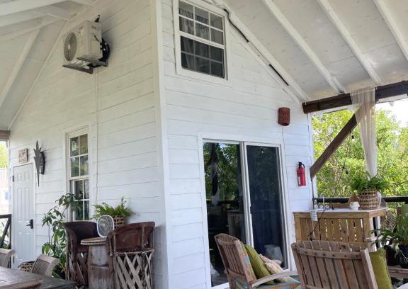 Coral Harbour Casa | Hidden Paradise - Cottage