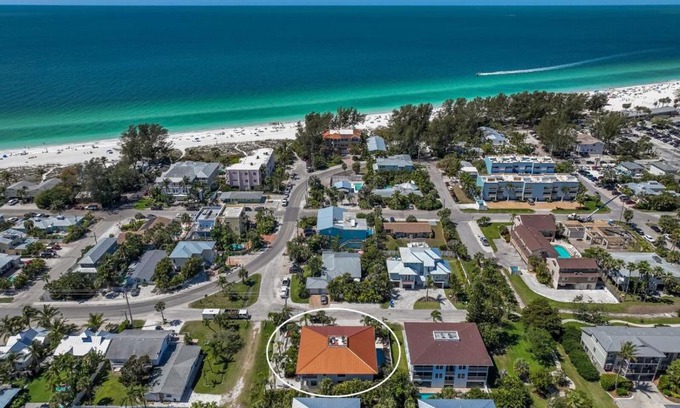 Holmes Beach Casa | Hidden Pearl home