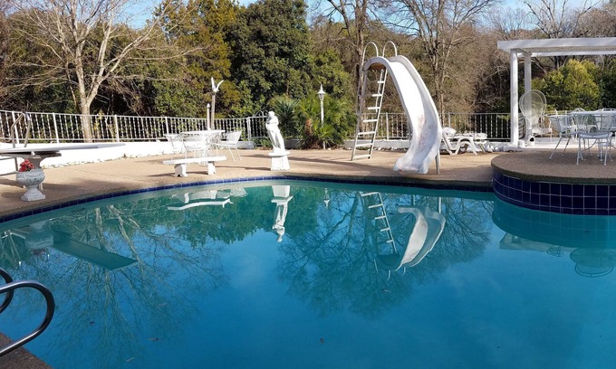 Temple Cabaña | Hidden Valley Private Pool Side Cottage