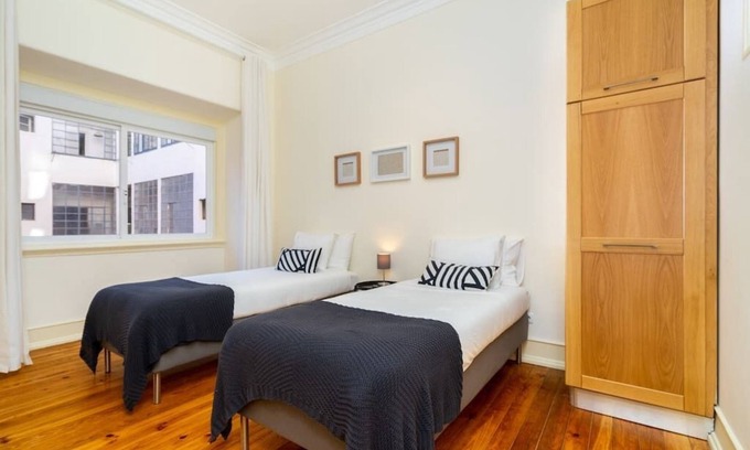 Alto do Pina Apartamento | Hideaway Family Apartment | Prime Location | Wi-Fi