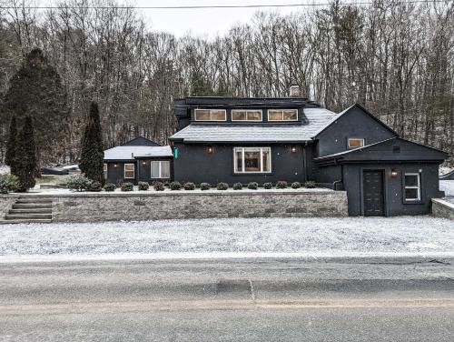 Lake George Casa | Hideaway Lodge - Glen Lake, Lake George