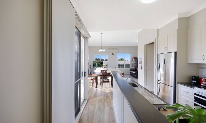 Warrnambool Casa | HiderWay - Perched overlooking Warrnambool's landmarks
