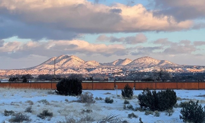 Cerrillos Cabaña | Hideway Casita at Galisteo Creek Stables