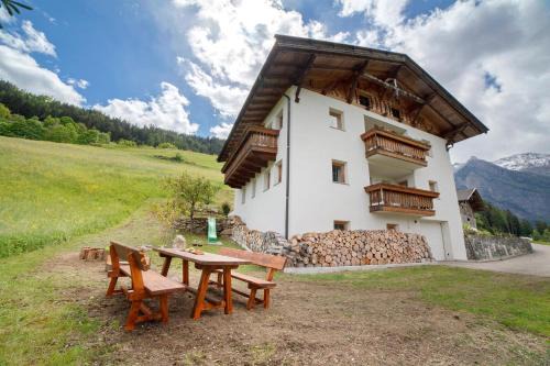 Moso in Passiria Apartamento | Hienerhof