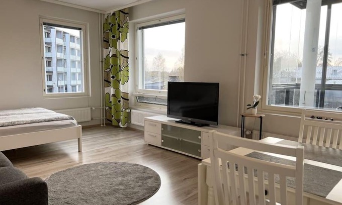 Pirkkala Apartamento | Hieno, tilava ja rauhallinen yksiö (39m2)