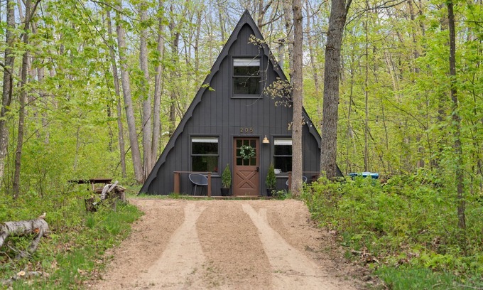 Higgins Lake Cabina | Higgins Haus, Cozy Modern A-Frame