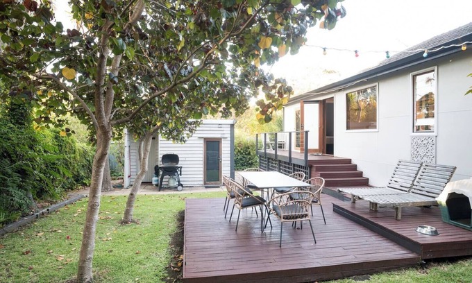 Margaret River Casa | Higgins Hideaway Central Cottage with Garden Oasis