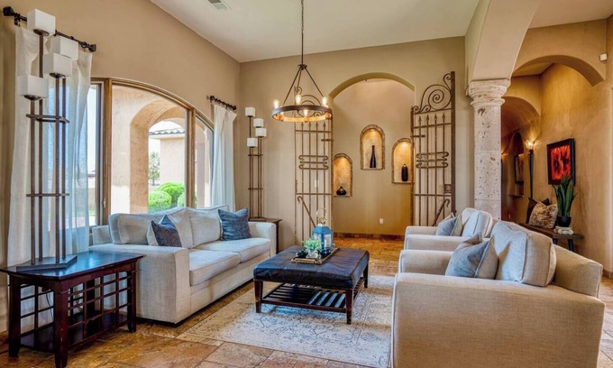 Rio Rancho Casa | High Desert Mountain View 4bd/5ba Tranquil Retreat