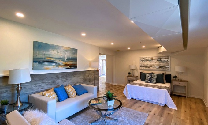 South Arroyo Casa | High End One Bedroom Suite with Beautiful views and Jacuzzi Hot Tub