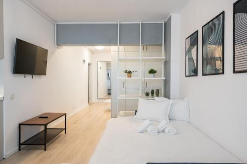 Bucharest Apartamento | High-end Studio with Panoramic View, Parking & Pool